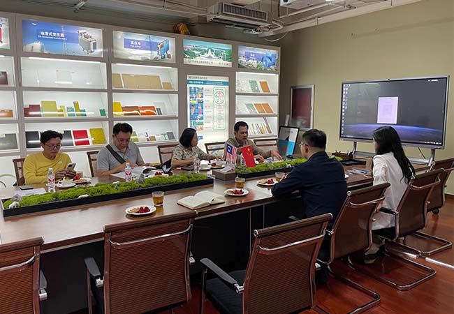 Malaysian Customers Visit ZTelec After Ordering 2 Sets of 1600kVA Oil-Immersed Transformers!